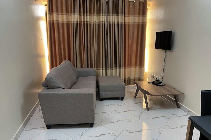 Room 12 of 34