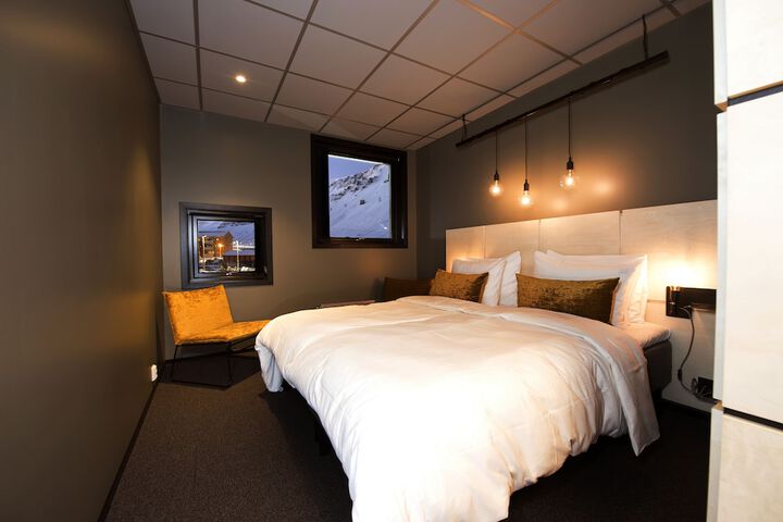 Room 10 of 35