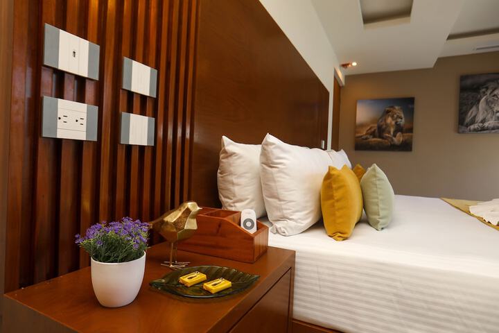 Room 10 of 74