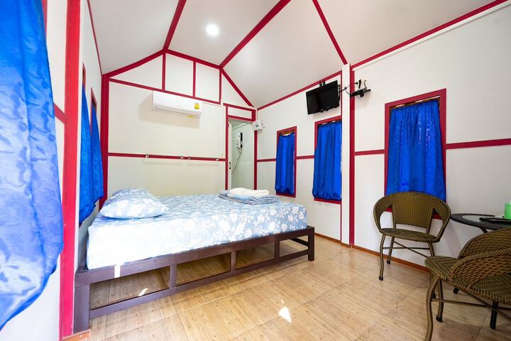 Room 8 of 17