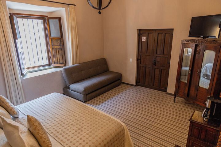 Room 43 of 71