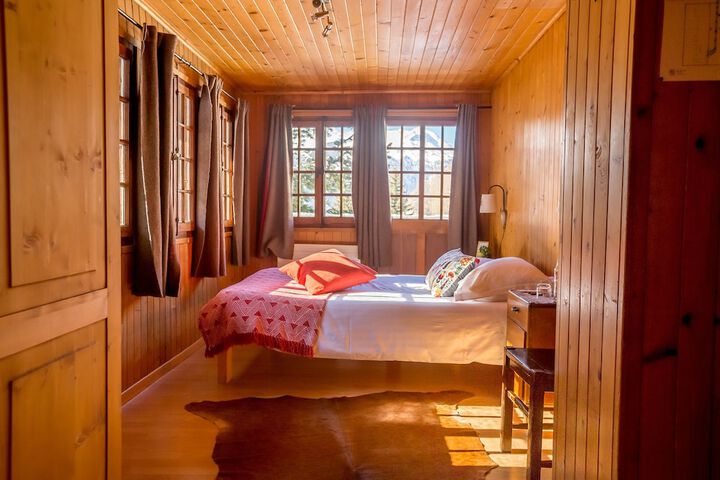 Room 2 of 49