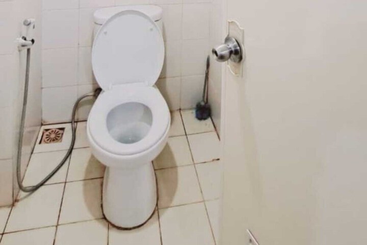 Room 9 of 10