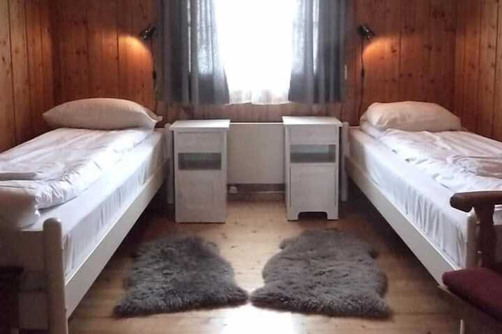 Room 9 of 50