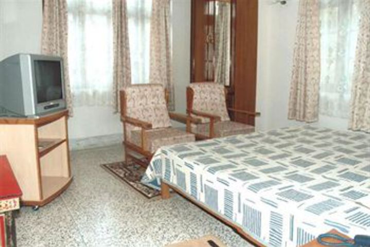 Room 16 of 27