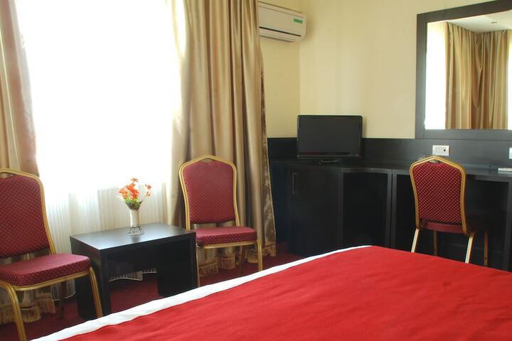 Room 13 of 51