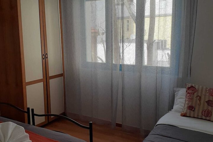 Room 18 of 92