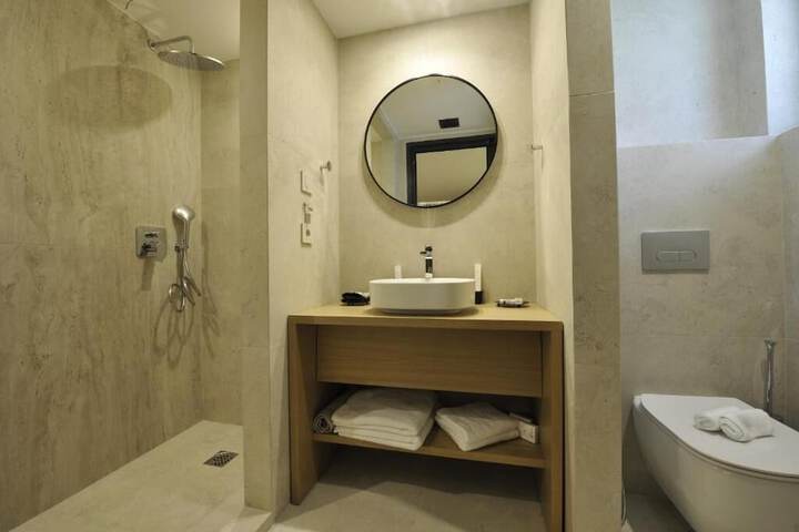 Room 34 of 50