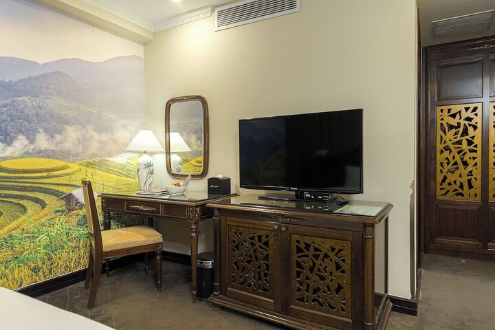 Room 5 of 60