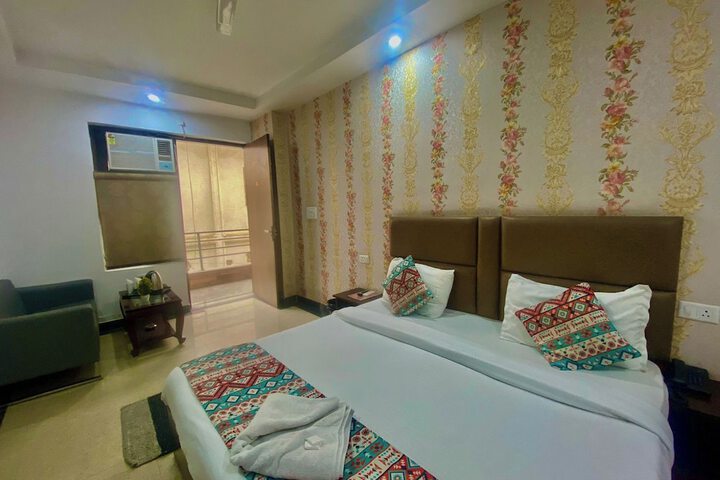 Room 18 of 31