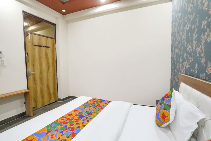 Room 10 of 21