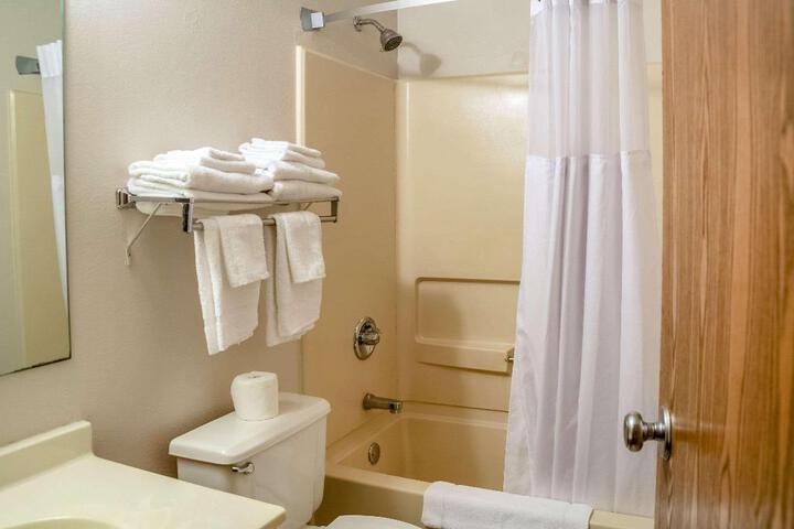 Standard Queen Bed Accessible (12 of 13)