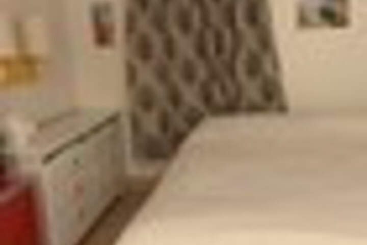 Room 38 of 204