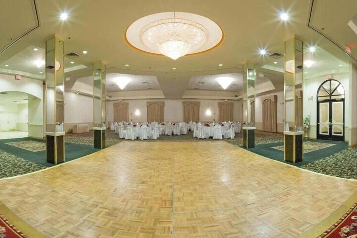 Banquet hall