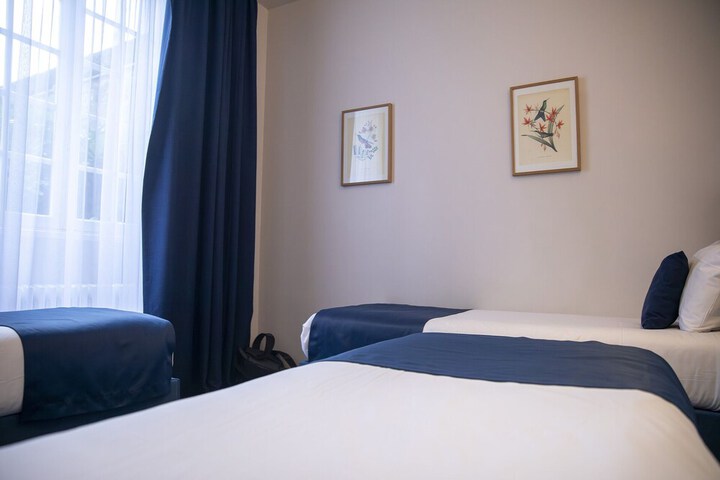 Room 32 of 52