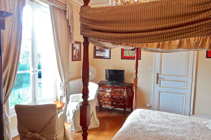 Room 17 of 125