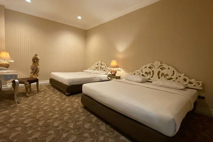 Room 15 of 35