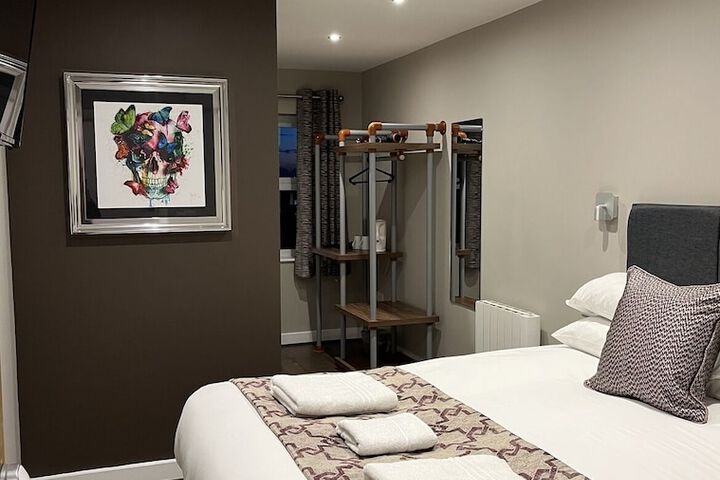 Room 3 of 14