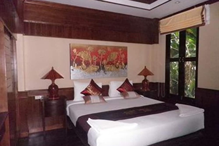 Room 4 of 55