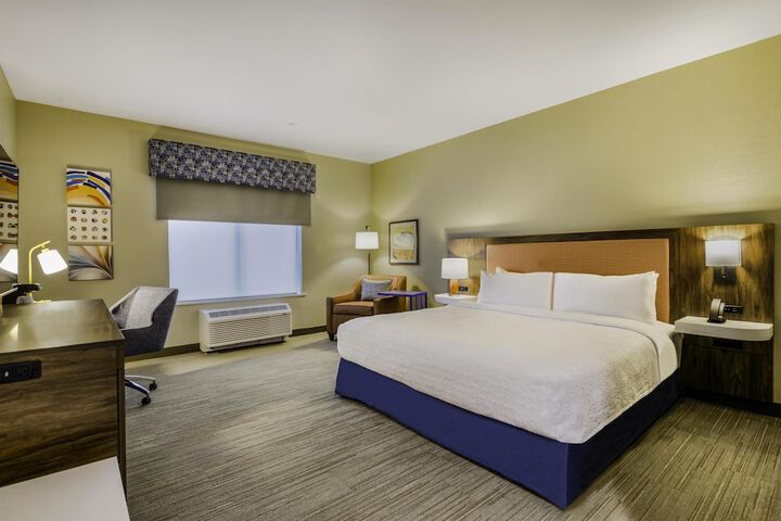 Room 16 of 50