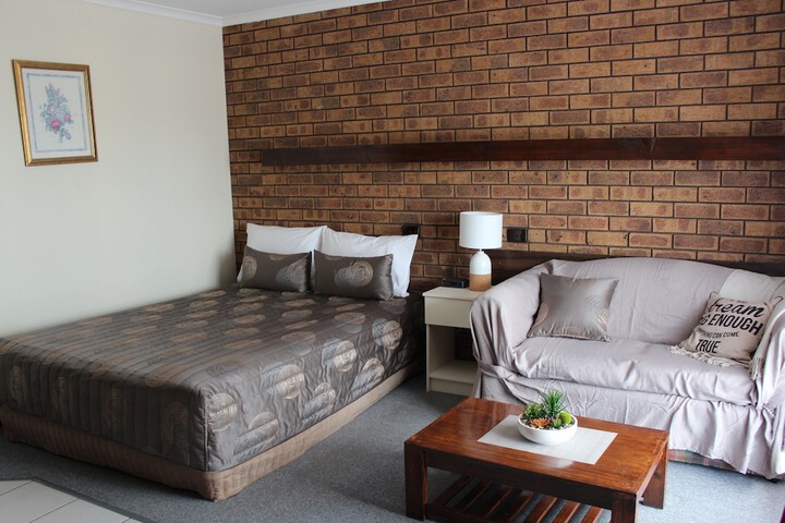 Room 4 of 49