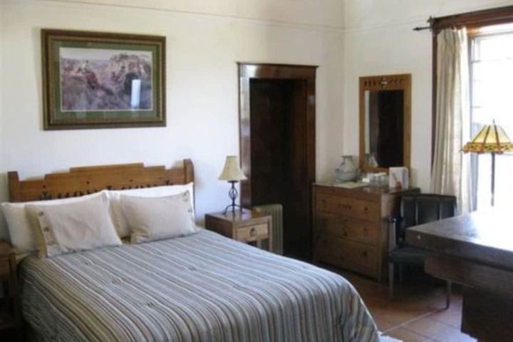 Room 2 of 35