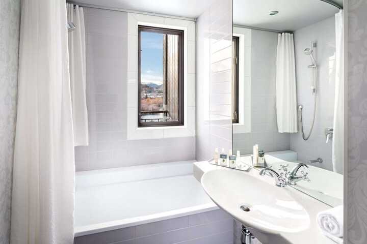 Room 20 of 42