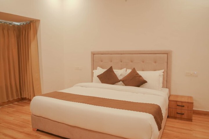 Room 20 of 29