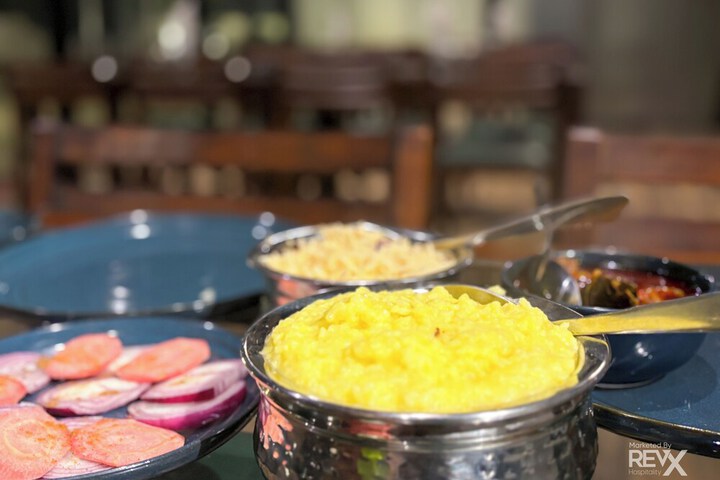Breakfast/Coffee Service 103 of 111