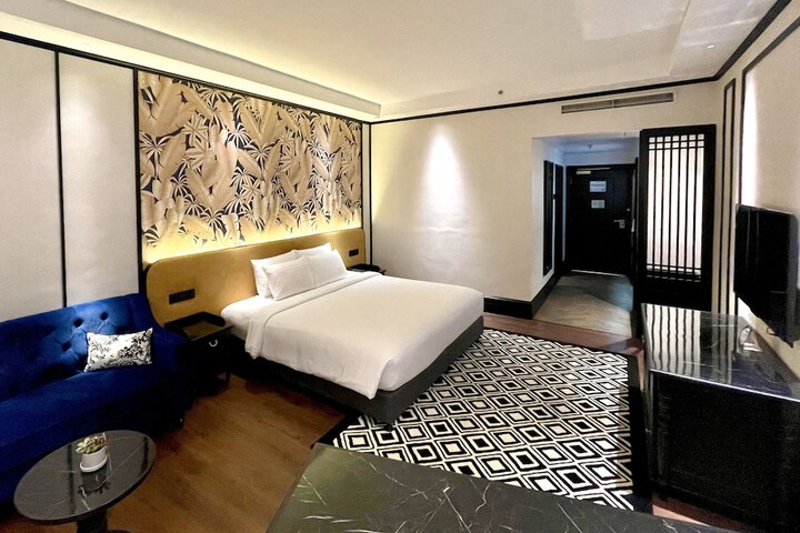 Room 5 of 79