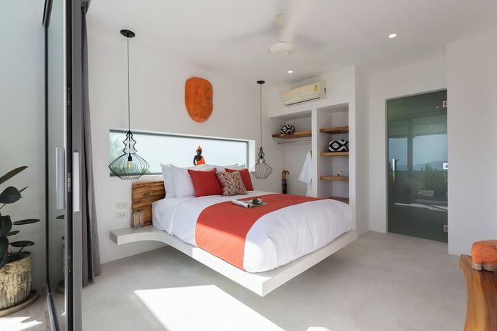 Room 17 of 261