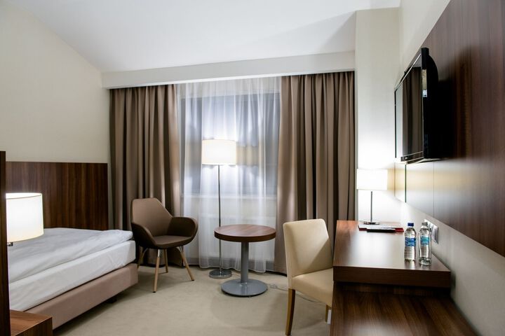 Room 15 of 22
