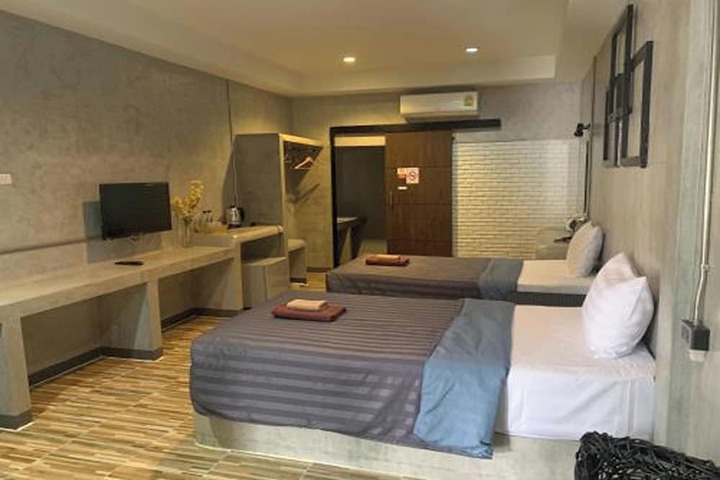 Room 58 of 95