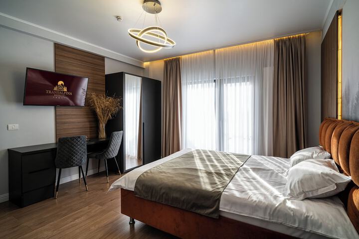 Room 9 of 22