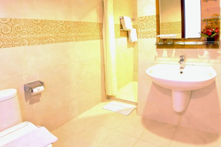 Room 9 of 21