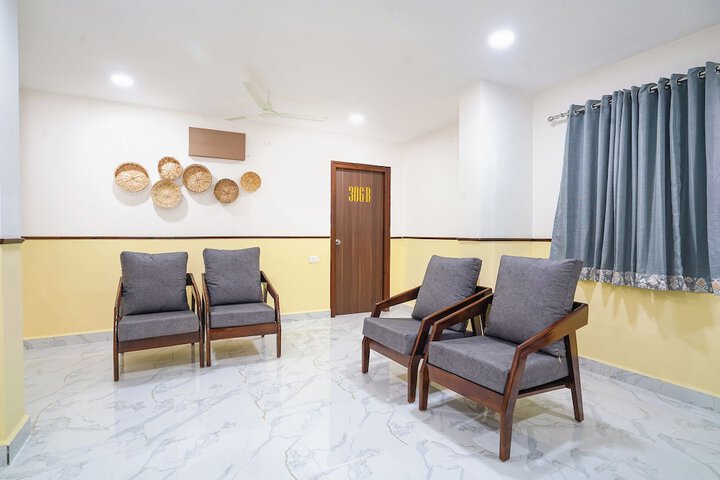 Room 9 of 32