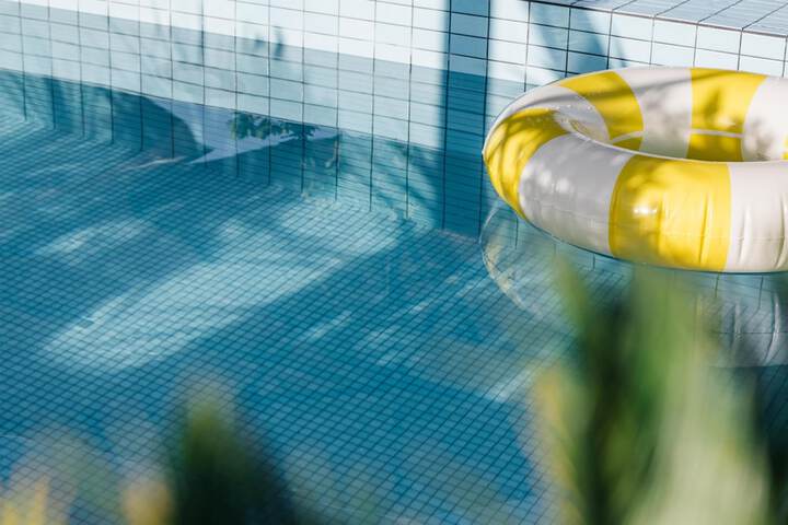 Pool 61 of 123