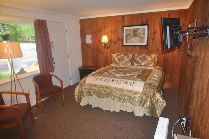 Room 6 of 40