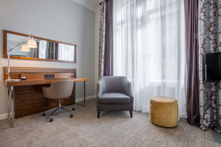 Room 36 of 90