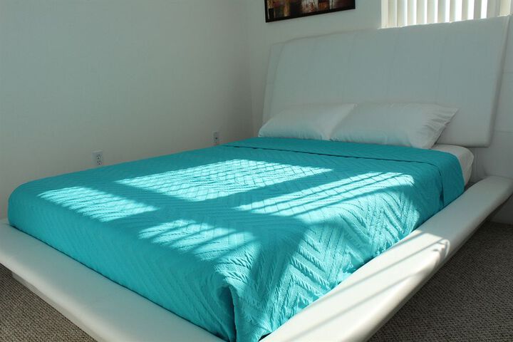 Room 5 of 79