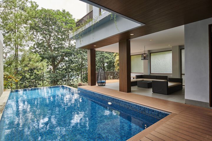 Pool 34 of 48