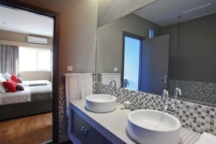 Room 8 of 73