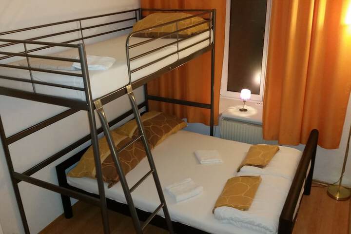 Room 3 of 29