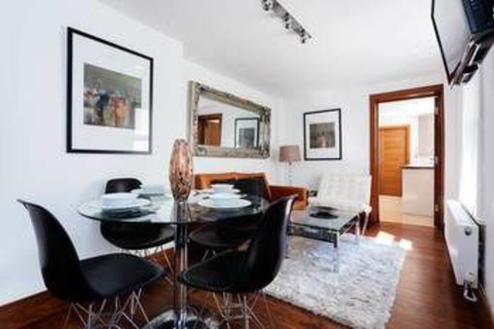 Room 15 of 16