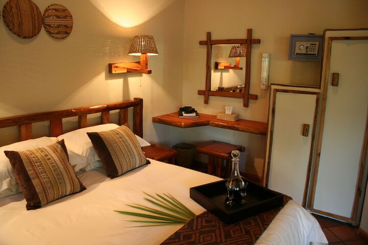 Room 3 of 37