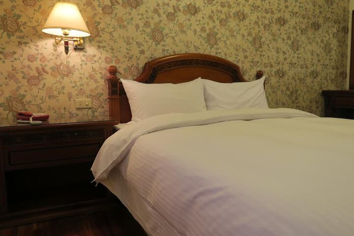 Room 14 of 30