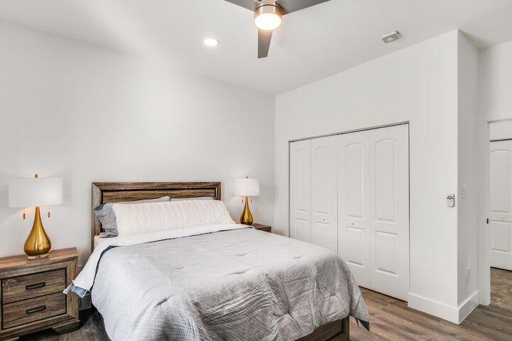 Room 2 of 90