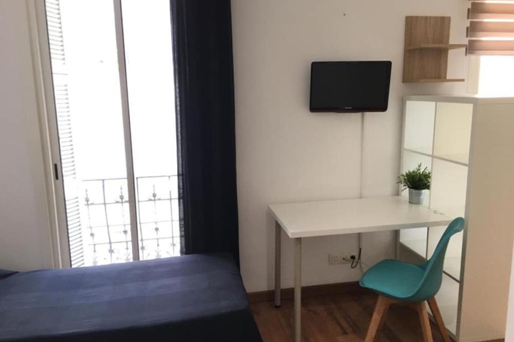 Room 17 of 35