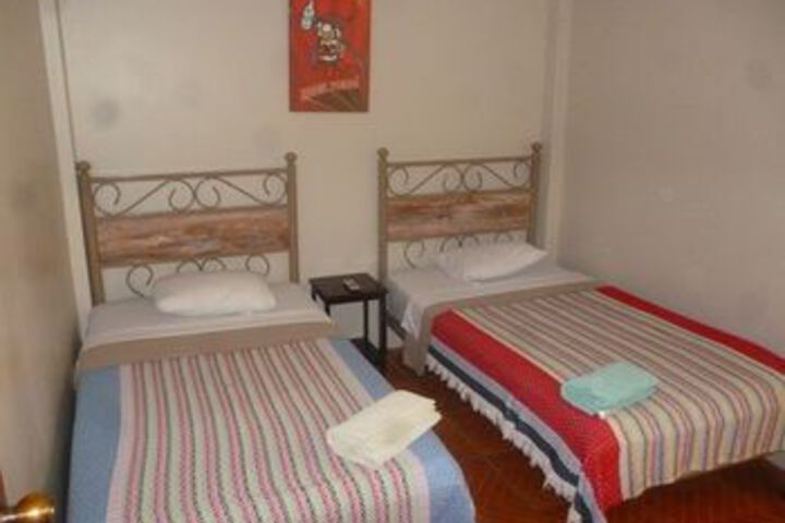 Room 10 of 19