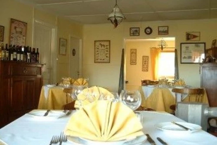 Dining Photos